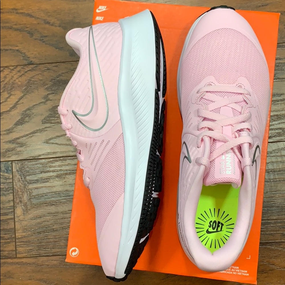WMNS NIKE STAR RUNNER 2(GS) Pink Foam/Metallic Sil - Picture 13 of 16